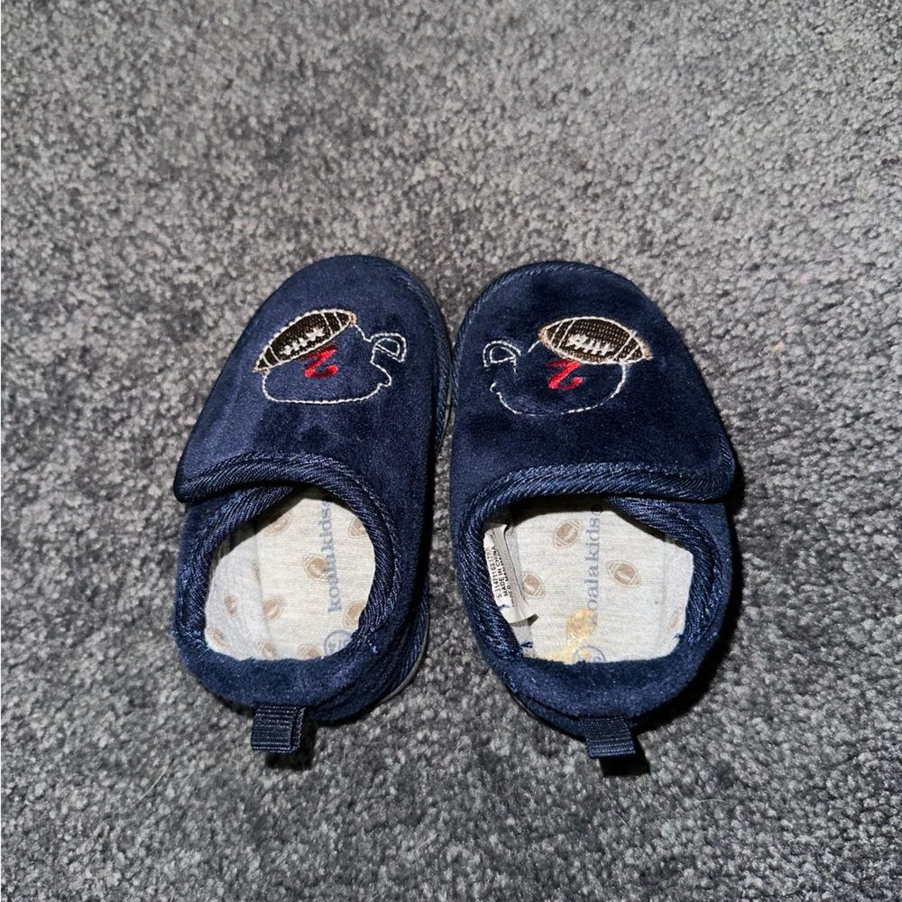 NWOT KoalaKids Boys Football Velcro Slippers
